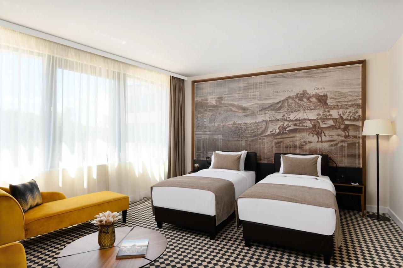 Grand Hotel Esztergom Exterior photo