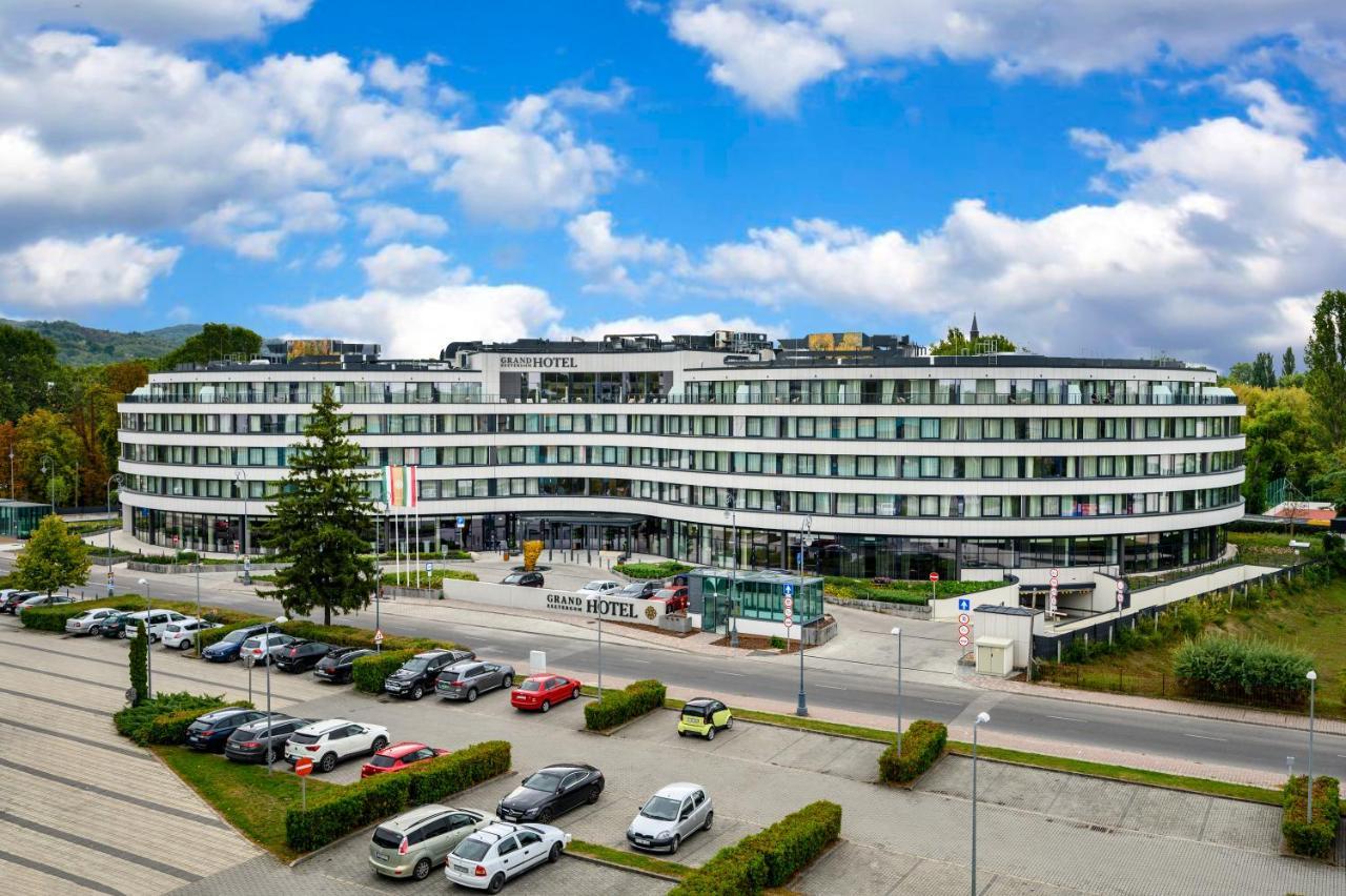 Grand Hotel Esztergom Exterior photo